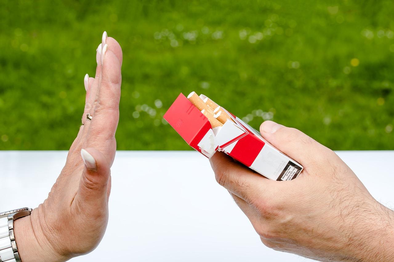 Dlaczego palenie papierosów uzależnia?