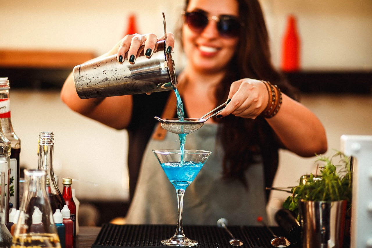 Co może okazać się potrzebne do przygotowywania drinków w barze?