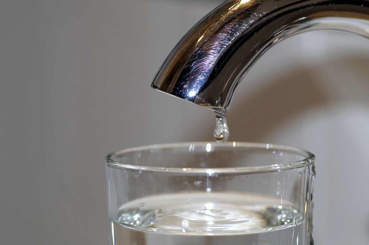 Wydobywanie wody – jak wygląda i co jest do tego potrzebne?